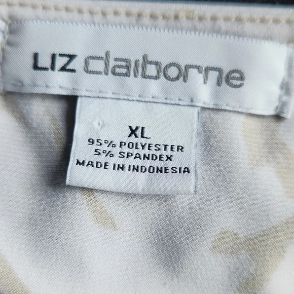 Liz Claiborne Beige and White Floral Top - Picture 9 of 9
